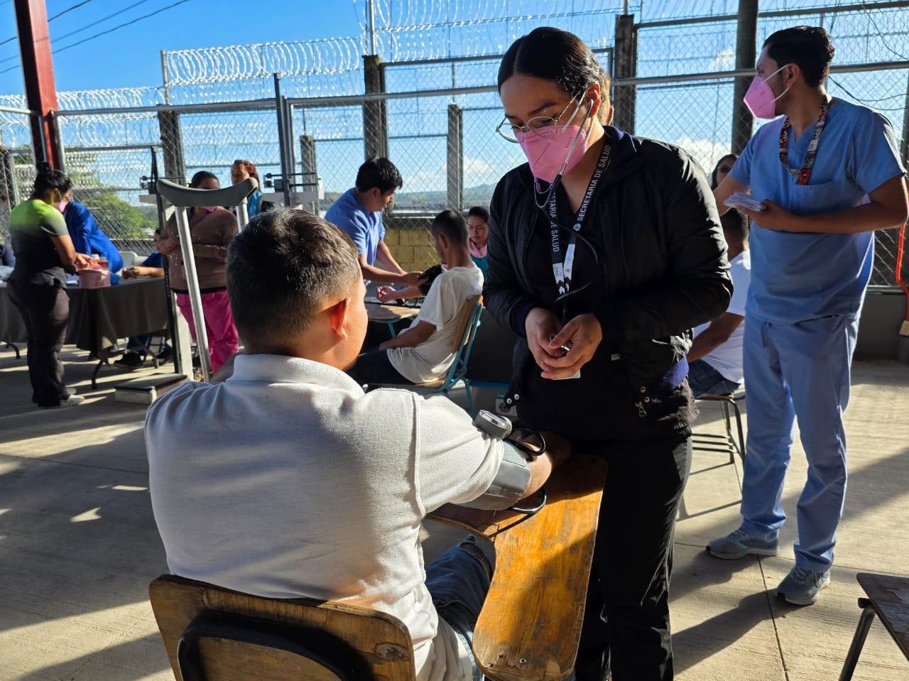 Megabrigada médica beneficia a más de 3,000 privados de libertad en el Centro Penitenciario de Támara

 

 